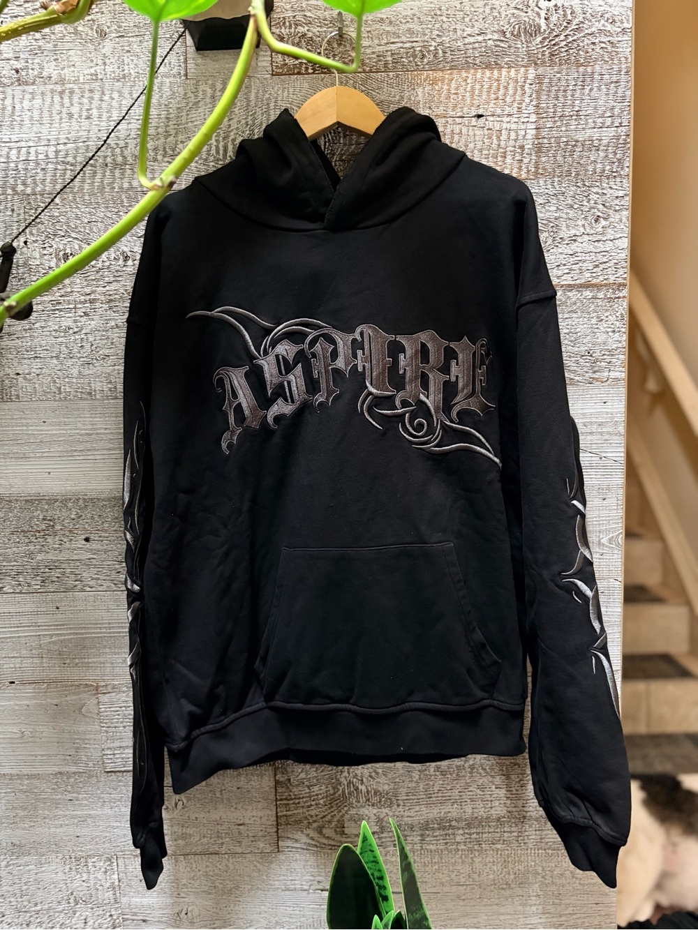 Aspire | NWOT Gothic Embroidered Logo Pullover Hoodie - Unisex XL, Black